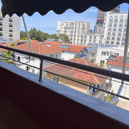 Helia Apartment *
